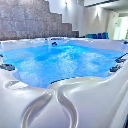 Pod Nosalem & Sauna,jacuzzi Apartment *