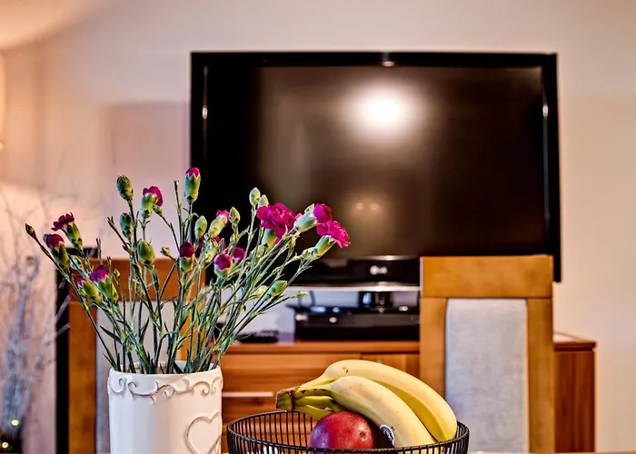 Pod Nosalem - Pod Nosalem & *